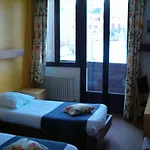Le Grand De 3* Besse-et-Saint-Anastaise