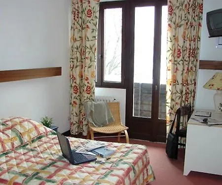 Le Grand De 3* Besse-et-Saint-Anastaise