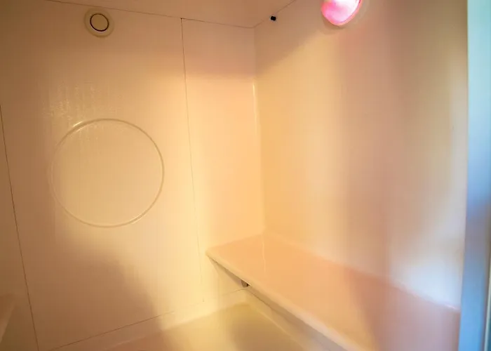 Отель Le Grand De Бес-э-Сент-Анастез