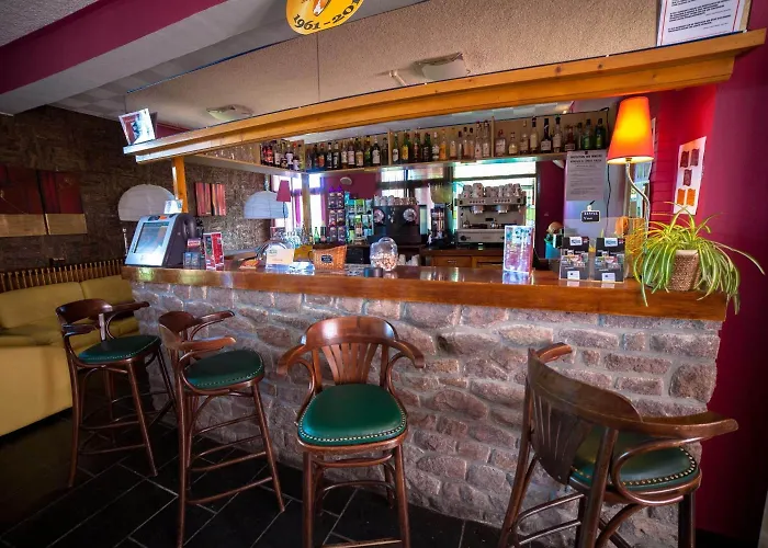 Le Grand De Отель Бес-э-Сент-Анастез