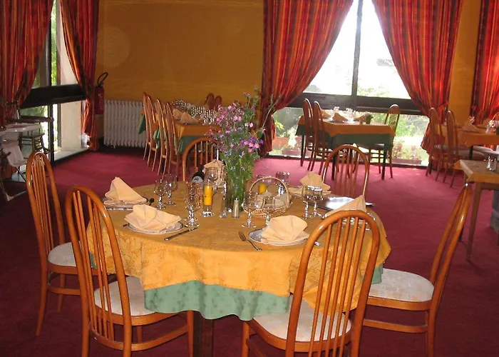 Le Grand De 3* Бес-э-Сент-Анастез