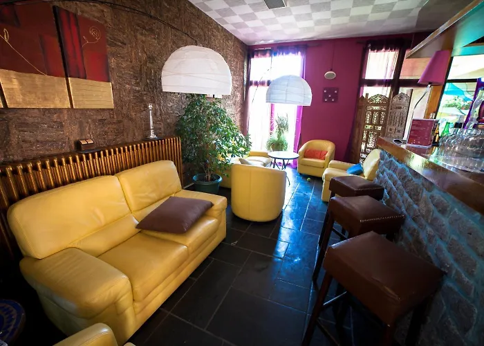 Отель Le Grand De 3*