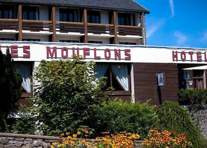 Le Grand De 3* Бес-э-Сент-Анастез