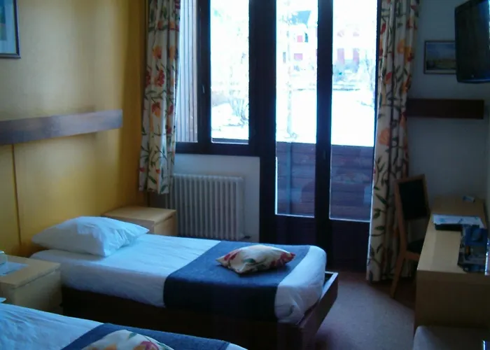 Le Grand De 3* Бес-э-Сент-Анастез