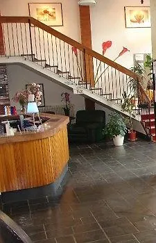 Le Grand De Бес-э-Сент-Анастез